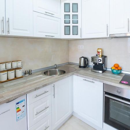 Modern ǀ 1 Bedroom ǀ Wifi Szkopje Kültér fotó