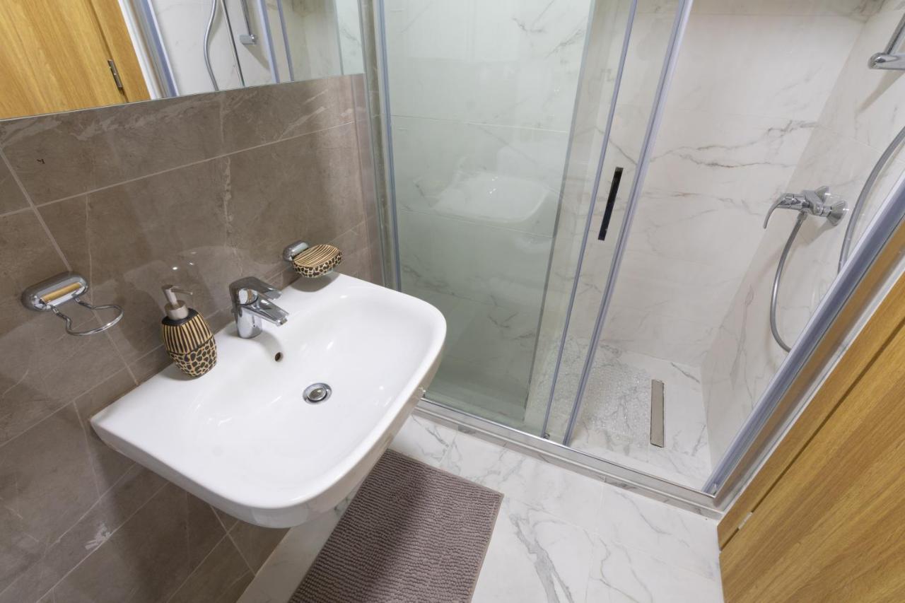 Modern ǀ 1 Bedroom ǀ Wifi Szkopje Kültér fotó